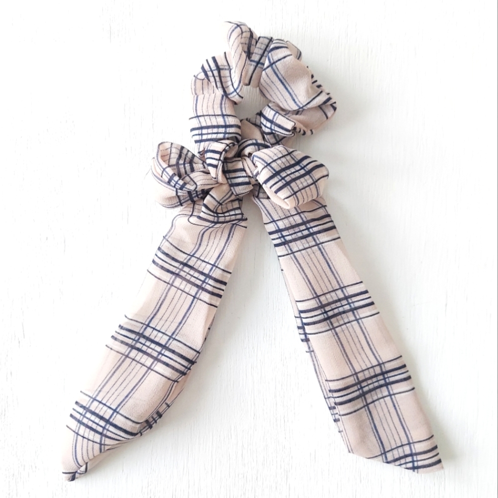 Kiana Plaid Hair Bow - Cream
